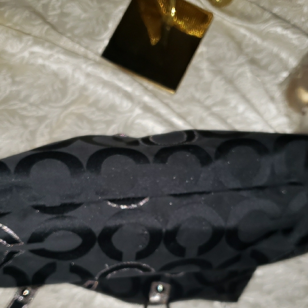 Coach Poppy Monogram Signature Tote - Picture 10 of 10